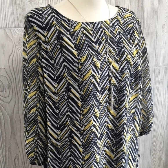 AGB Asymmetrical Blouse Layered With Attached Necklace Large - Picture 2 of 9